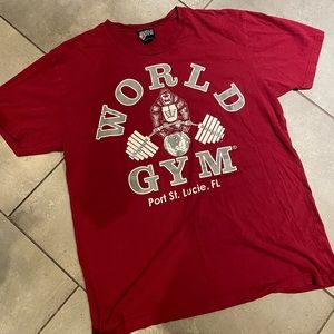 Size small world gym tee